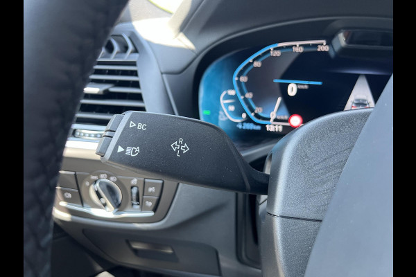 BMW iX3 High Executive 80 kWh | SOH 97,4% | Leder | Pano | Trekhaak | Harman Kardon | 360 Camera | Stoelverwarming | Adaptive Cruise
