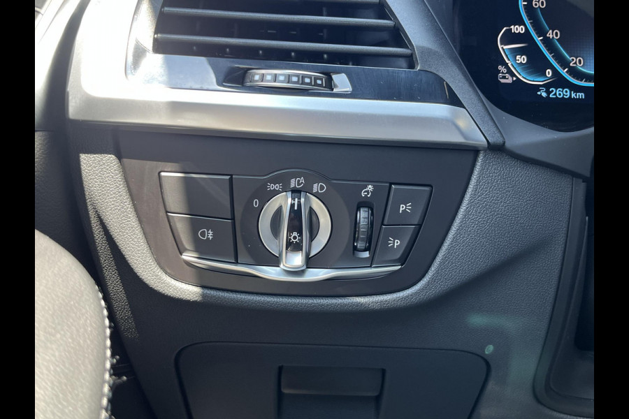 BMW iX3 High Executive 80 kWh | SOH 97,4% | Leder | Pano | Trekhaak | Harman Kardon | 360 Camera | Stoelverwarming | Adaptive Cruise