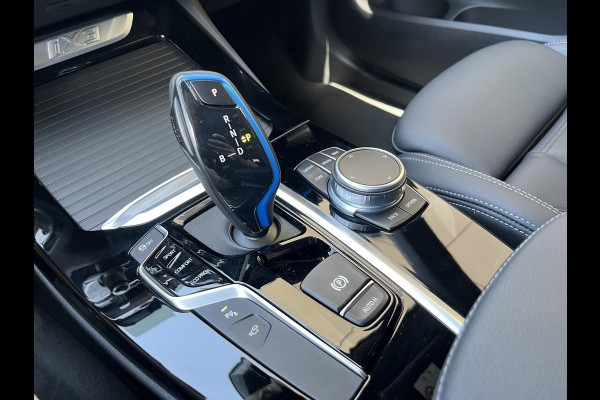 BMW iX3 High Executive 80 kWh | SOH 97,4% | Leder | Pano | Trekhaak | Harman Kardon | 360 Camera | Stoelverwarming | Adaptive Cruise