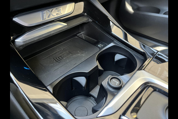 BMW iX3 High Executive 80 kWh | SOH 97,4% | Leder | Pano | Trekhaak | Harman Kardon | 360 Camera | Stoelverwarming | Adaptive Cruise