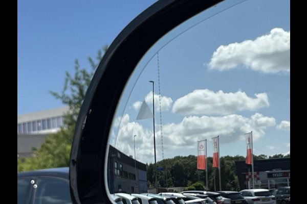 BMW iX3 High Executive 80 kWh | SOH 97,4% | Leder | Pano | Trekhaak | Harman Kardon | 360 Camera | Stoelverwarming | Adaptive Cruise