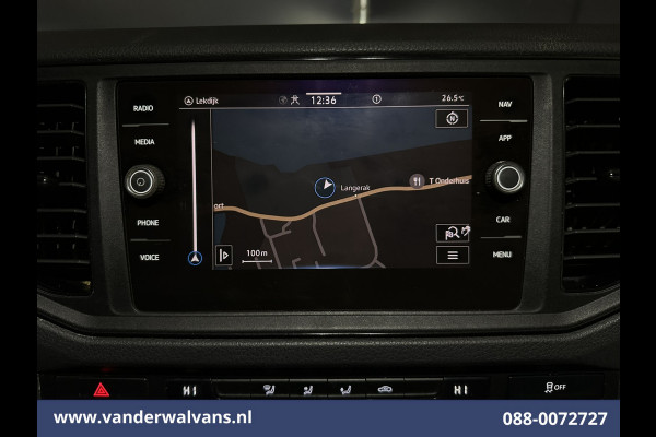 Volkswagen Crafter 2.0 TDI 141pk L3H2 L2H1 Euro6 Airco | Camera | Navigatie | LED | 3000kg Trekhaak | Cruisecontrol Android Auto, Leder, Verwarmde voorruit, Parkeersensoren, Bijrijdersbank