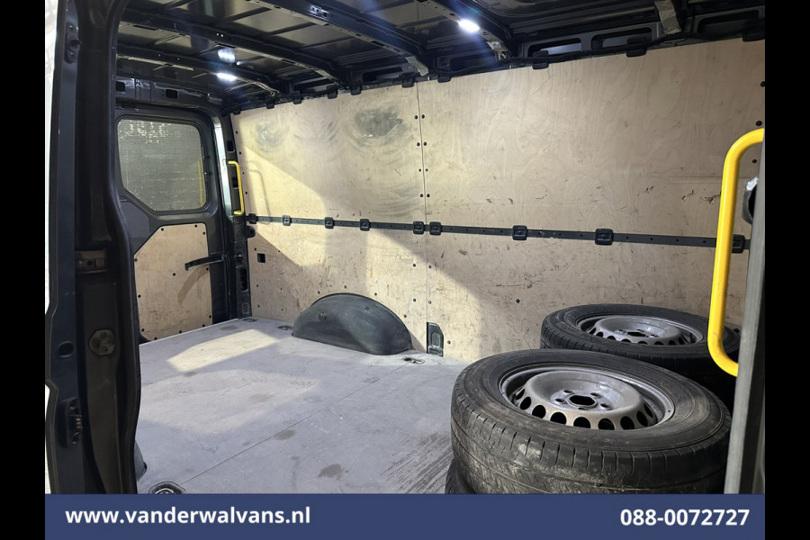 Volkswagen Crafter 2.0 TDI 141pk L3H2 L2H1 Euro6 Airco | Camera | Navigatie | LED | 3000kg Trekhaak | Cruisecontrol Android Auto, Leder, Verwarmde voorruit, Parkeersensoren, Bijrijdersbank