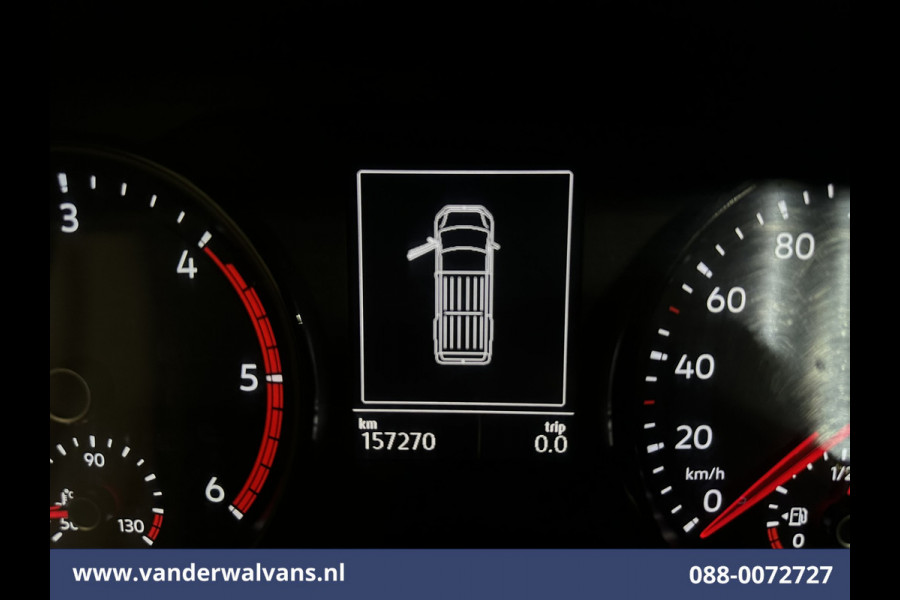 Volkswagen Crafter 2.0 TDI 141pk L3H2 L2H1 Euro6 Airco | Camera | Navigatie | LED | 3000kg Trekhaak | Cruisecontrol Android Auto, Leder, Verwarmde voorruit, Parkeersensoren, Bijrijdersbank