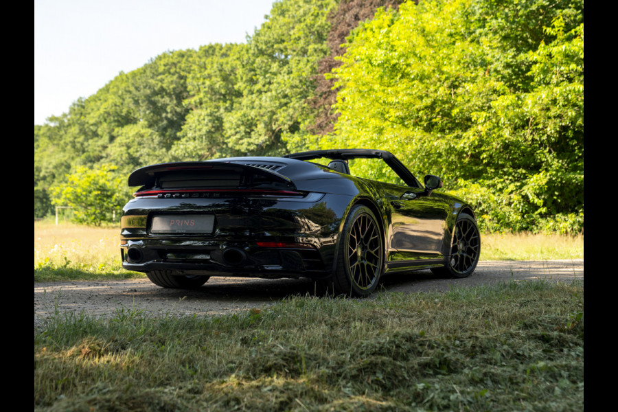 Porsche 911 Cabrio 3.0 Carrera 4S | Keramisch | Akrapovic | Burmester | Lift | Stoelventilatie | Origineel NL