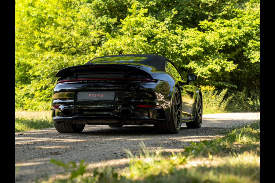 Porsche 911 Cabrio 3.0 Carrera 4S | Keramisch | Akrapovic | Burmester | Lift | Stoelventilatie | Origineel NL