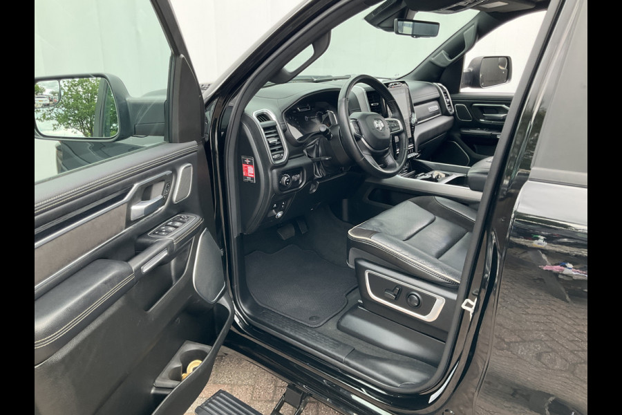 Dodge Ram 1500 5.7 V8 4x4 Crew Cab Limited Laramie Trekhaak Pano Harman/Kardon Leer Treeplanken BOMVOL!
