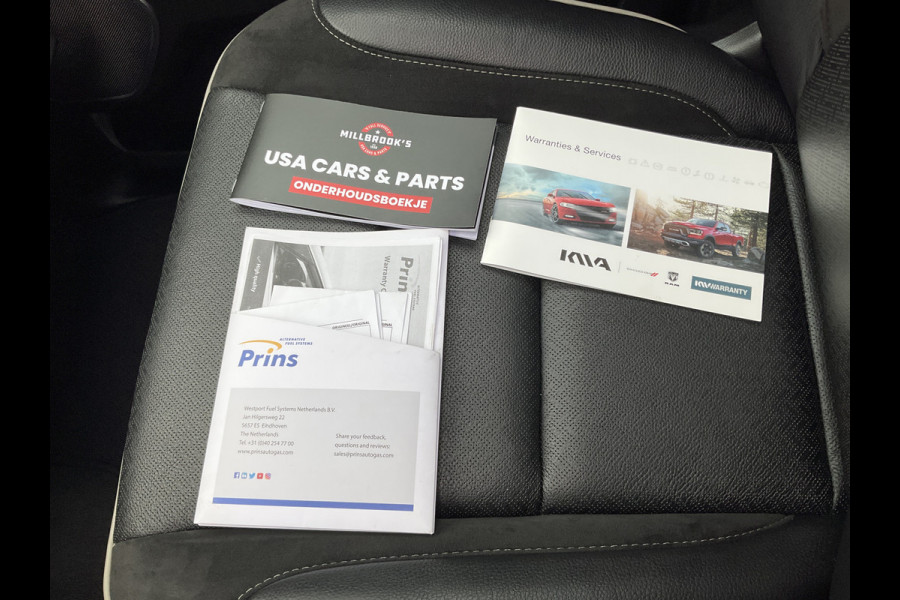Dodge Ram 1500 5.7 V8 4x4 Crew Cab Limited Laramie Trekhaak Pano Harman/Kardon Leer Treeplanken BOMVOL!