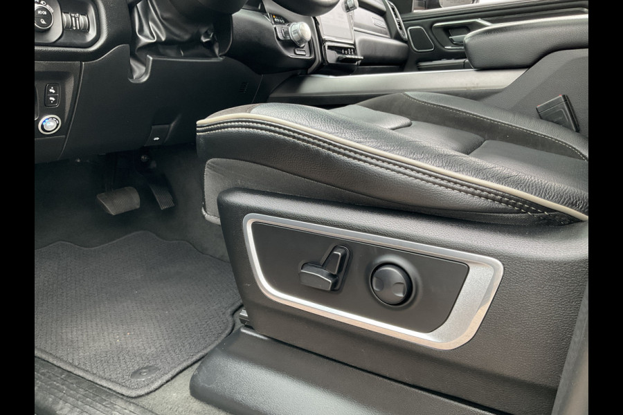 Dodge Ram 1500 5.7 V8 4x4 Crew Cab Limited Laramie Trekhaak Pano Harman/Kardon Leer Treeplanken BOMVOL!