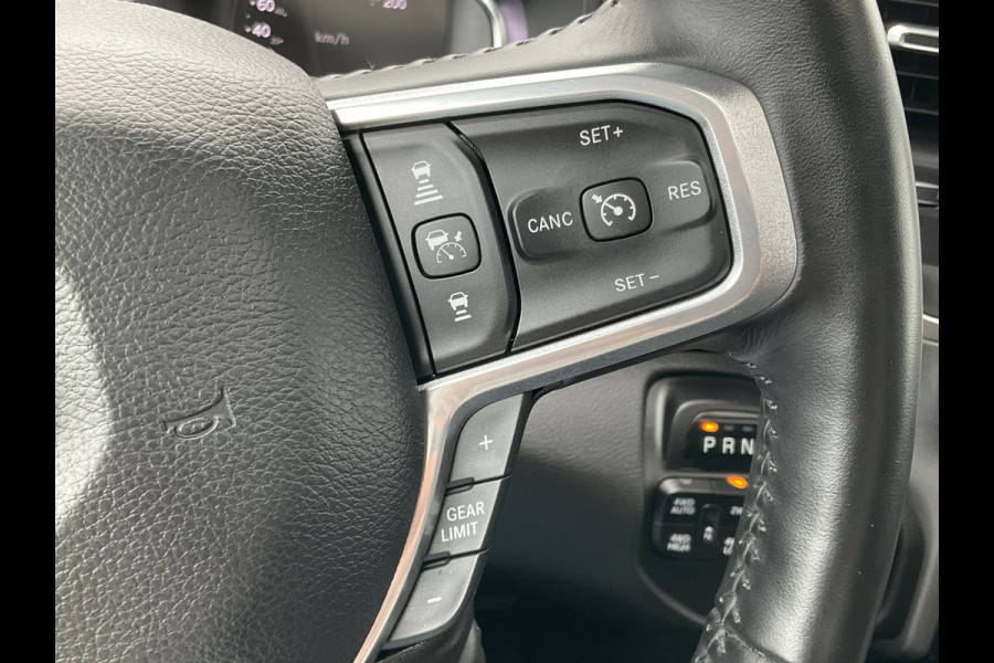Dodge Ram 1500 5.7 V8 4x4 Crew Cab Limited Laramie Trekhaak Pano Harman/Kardon Leer Treeplanken BOMVOL!