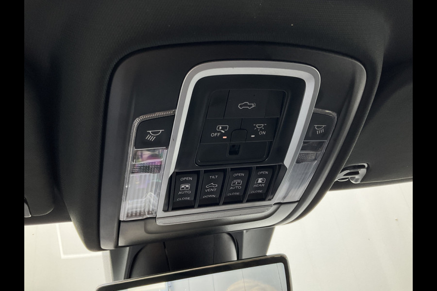 Dodge Ram 1500 5.7 V8 4x4 Crew Cab Limited Laramie Trekhaak Pano Harman/Kardon Leer Treeplanken BOMVOL!