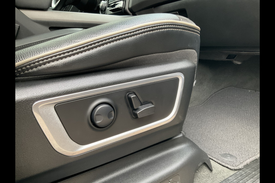 Dodge Ram 1500 5.7 V8 4x4 Crew Cab Limited Laramie Trekhaak Pano Harman/Kardon Leer Treeplanken BOMVOL!