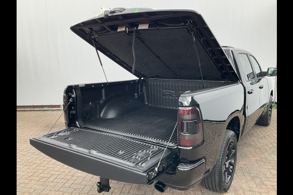 Dodge Ram 1500 5.7 V8 4x4 Crew Cab Limited Laramie Trekhaak Pano Harman/Kardon Leer Treeplanken BOMVOL!