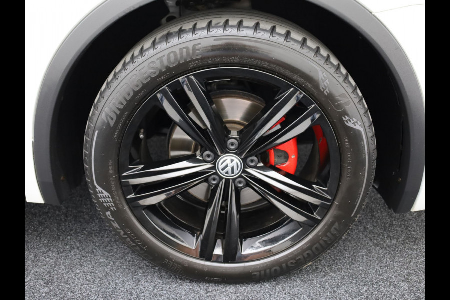 Volkswagen Tiguan 1.5 TSI ACT Highline Business R | Black Style | Head Up | Side Assist | Elk. A-klep | Prijs Rijklaar!!