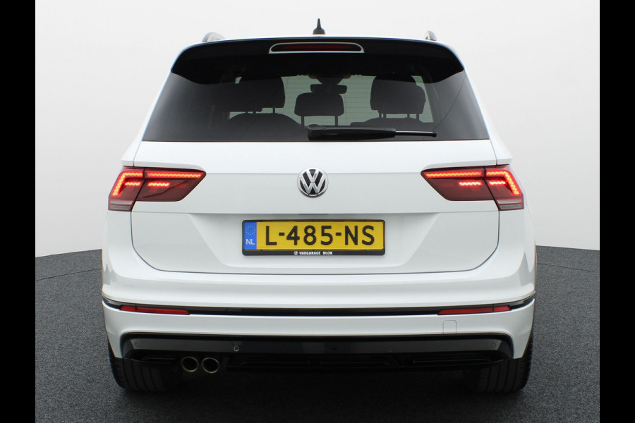 Volkswagen Tiguan 1.5 TSI ACT Highline Business R | Black Style | Head Up | Side Assist | Elk. A-klep | Prijs Rijklaar!!