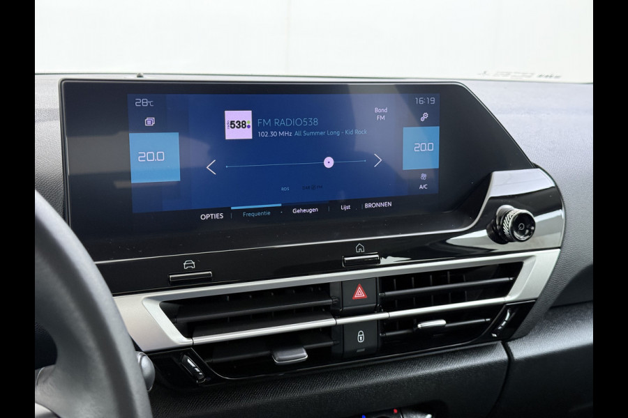 Citroën Ë-C4 Feel 50kWh 360°Camera 3D-Navi Ecc Apple Carplay Android Auto Cruise Control Regen-Lichtsensor Pdc Led Lmv SOH 89% Lane Assist Isofix Connected Apps Bluetooth DAB 1e Eigenaar Dealeronderhouden Origineel Nederlandse Auto