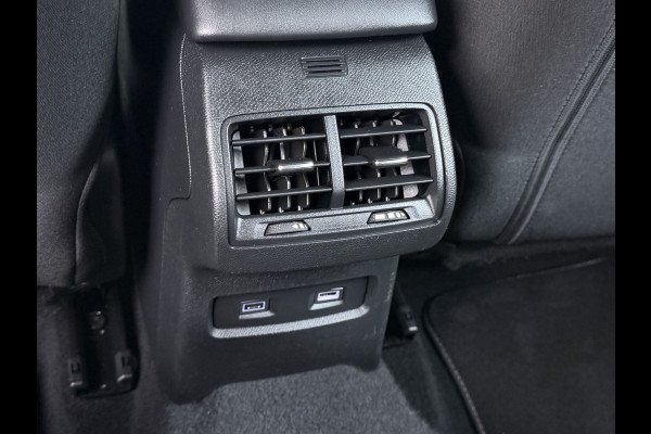 Citroën Ë-C4 Feel 50kWh 360°Camera 3D-Navi Ecc Apple Carplay Android Auto Cruise Control Regen-Lichtsensor Pdc Led Lmv SOH 89% Lane Assist Isofix Connected Apps Bluetooth DAB 1e Eigenaar Dealeronderhouden Origineel Nederlandse Auto
