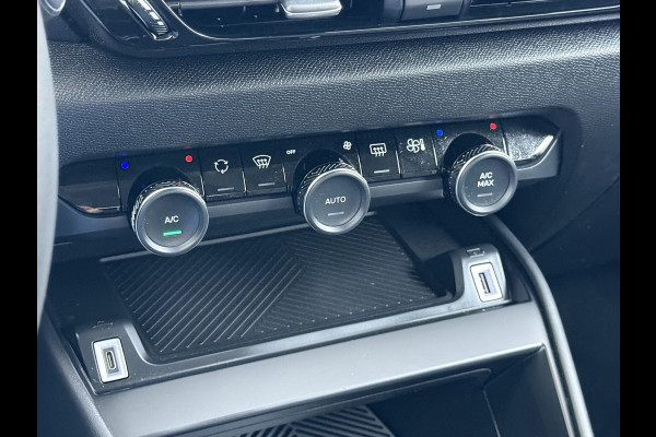 Citroën Ë-C4 Feel 50kWh 360°Camera 3D-Navi Ecc Apple Carplay Android Auto Cruise Control Regen-Lichtsensor Pdc Led Lmv SOH 89% Lane Assist Isofix Connected Apps Bluetooth DAB 1e Eigenaar Dealeronderhouden Origineel Nederlandse Auto