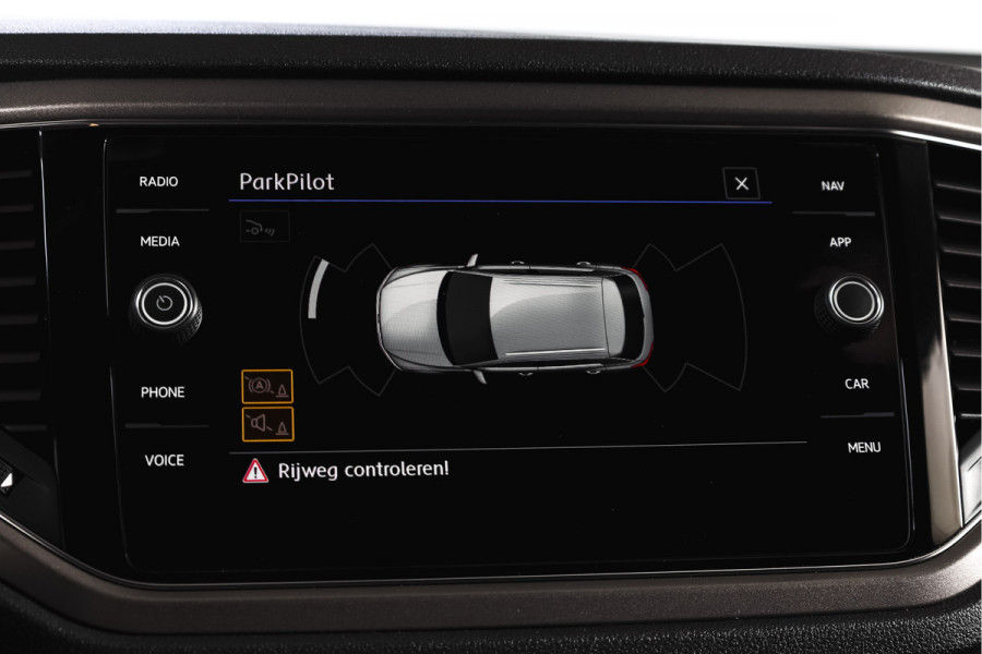Volkswagen T-Roc 1.5 TSI Style Business 150 PK | Adapt.Cruise | PDC | Camera | NAV+App.Connect | Auto.Airco | Elek. Klep | LM 18" | Org. NL