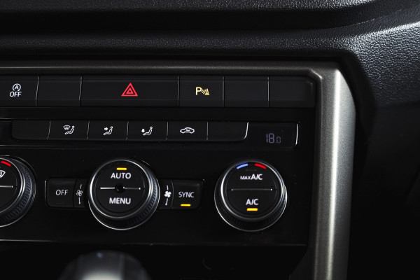 Volkswagen T-Roc 1.5 TSI Style Business 150 PK | Adapt.Cruise | PDC | Camera | NAV+App.Connect | Auto.Airco | Elek. Klep | LM 18" | Org. NL
