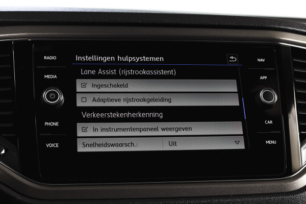 Volkswagen T-Roc 1.5 TSI Style Business 150 PK | Adapt.Cruise | PDC | Camera | NAV+App.Connect | Auto.Airco | Elek. Klep | LM 18" | Org. NL