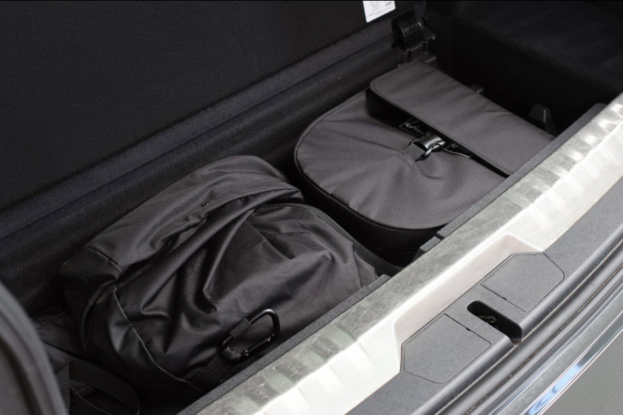 BMW 3 Serie Touring 330e M-Sport *Pano*H/K*360 Camera*Elek. Stoelen*Head-Up*