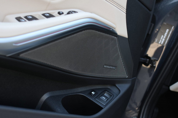 BMW 3 Serie Touring 330e M-Sport *Pano*H/K*360 Camera*Elek. Stoelen*Head-Up*