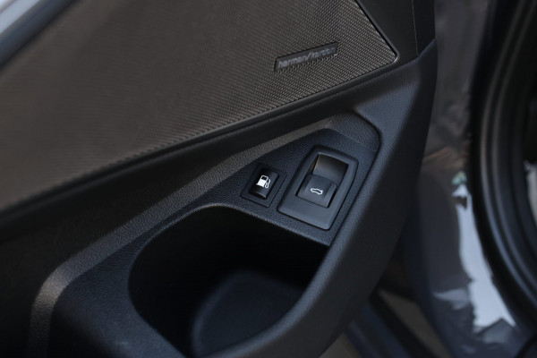 BMW 3 Serie Touring 330e M-Sport *Pano*H/K*360 Camera*Elek. Stoelen*Head-Up*