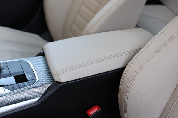 BMW 3 Serie Touring 330e M-Sport *Pano*H/K*360 Camera*Elek. Stoelen*Head-Up*