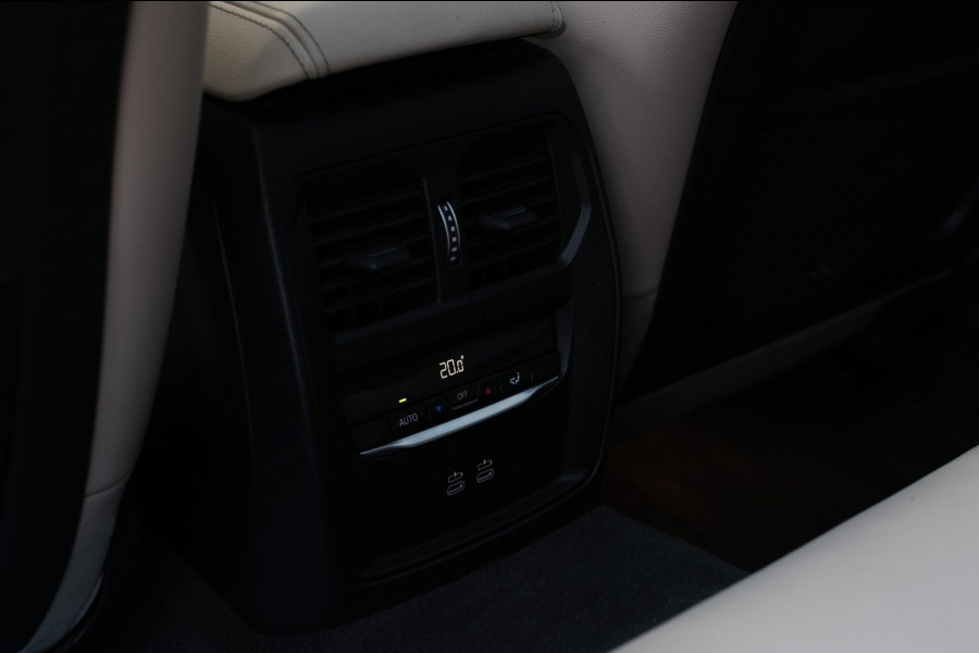 BMW 3 Serie Touring 330e M-Sport *Pano*H/K*360 Camera*Elek. Stoelen*Head-Up*