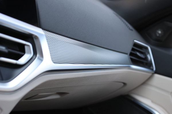 BMW 3 Serie Touring 330e M-Sport *Pano*H/K*360 Camera*Elek. Stoelen*Head-Up*