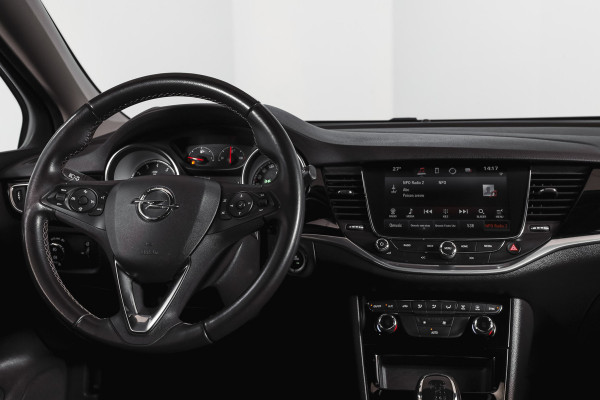 Opel Astra Sports Tourer 1.4 Turbo Innovation | Cruise | PDC | Camera | NAV + App.Connect | Auto.Airco | Afn. Trekhaak | Elek. Klep | LM 17" |