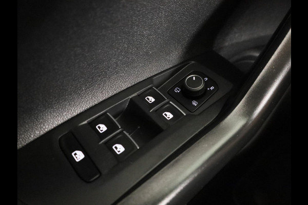 Volkswagen Taigo 1.0 TSI Style 110 pk Automaat (DSG) | Navigatie | Parkeersensoren | Achteruitrijcamera | Keyless | Matrix LED koplampen | Stoelverwarming |