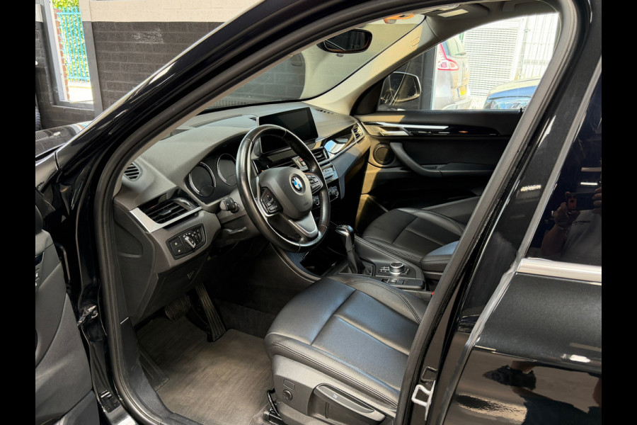 BMW X1 XDrive25e High Executive | HUD | Camera | Leder | Led | Stoelverwarming | Plug in Hybrid