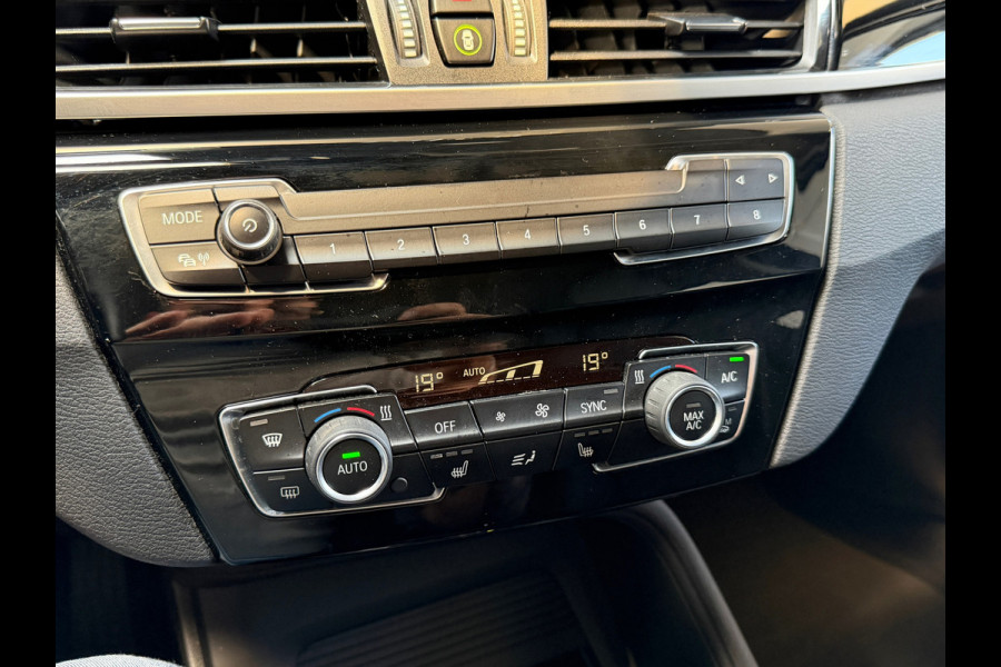 BMW X1 XDrive25e High Executive | HUD | Camera | Leder | Led | Stoelverwarming | Plug in Hybrid