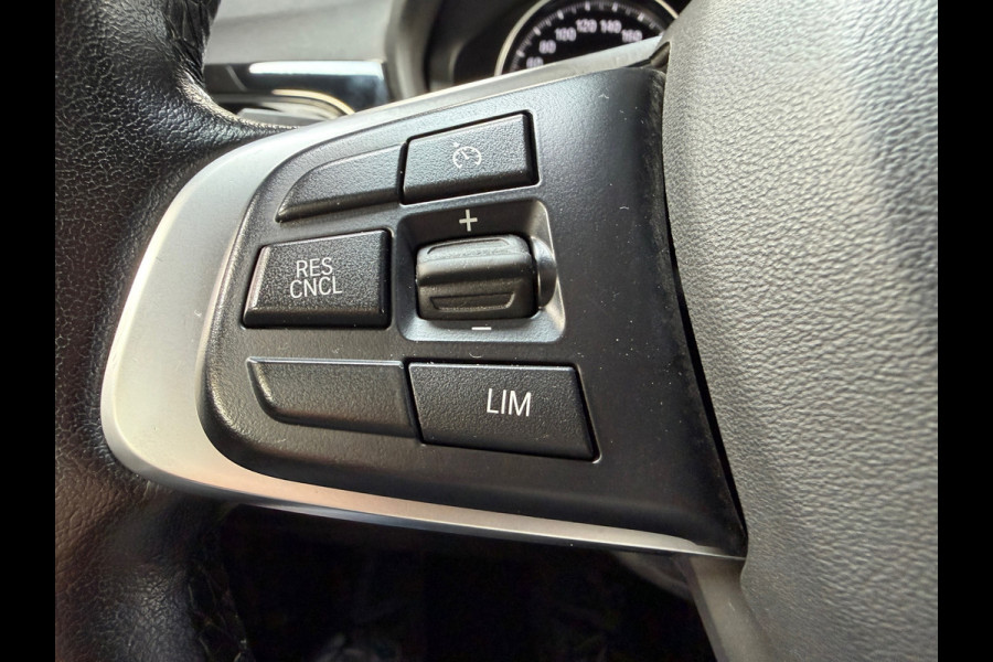 BMW X1 XDrive25e High Executive | HUD | Camera | Leder | Led | Stoelverwarming | Plug in Hybrid