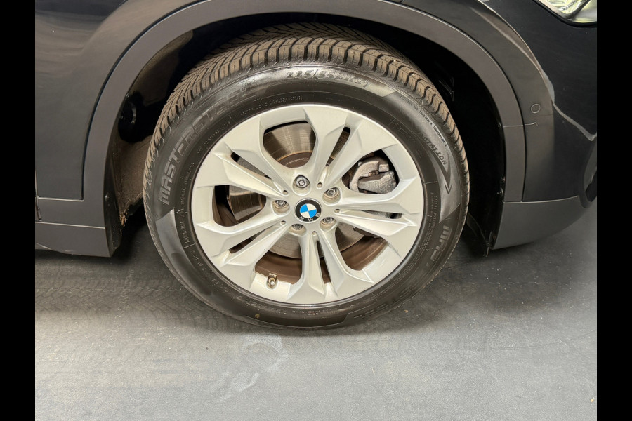 BMW X1 XDrive25e High Executive | HUD | Camera | Leder | Led | Stoelverwarming | Plug in Hybrid
