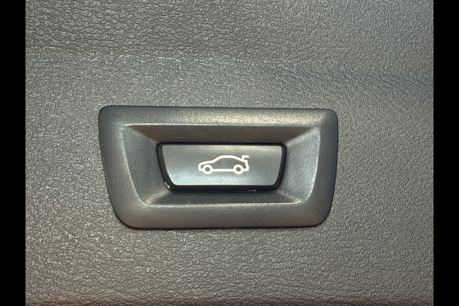 BMW X1 XDrive25e High Executive | HUD | Camera | Leder | Led | Stoelverwarming | Plug in Hybrid