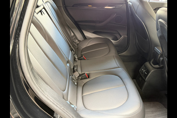 BMW X1 XDrive25e High Executive | HUD | Camera | Leder | Led | Stoelverwarming | Plug in Hybrid