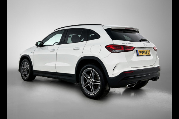 Mercedes-Benz GLA 250 e Business Solution AMG Limited lichtmetalen velgen | Wide screen | Navigatie MBUX | Parking support met camera Inclusief 24 maanden MB Certified garantie voor Europa.