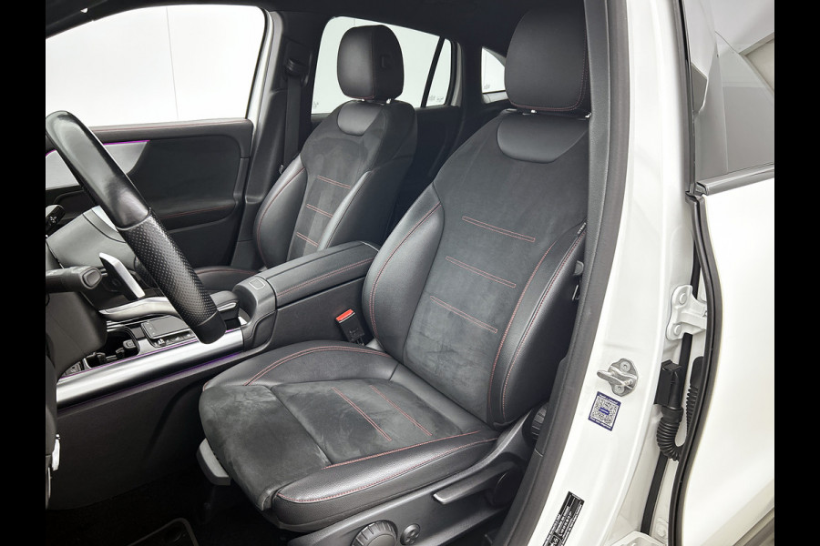 Mercedes-Benz GLA 250 e Business Solution AMG Limited lichtmetalen velgen | Wide screen | Navigatie MBUX | Parking support met camera Inclusief 24 maanden MB Certified garantie voor Europa.