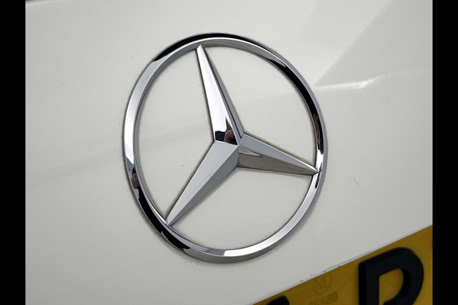 Mercedes-Benz GLA 250 e Business Solution AMG Limited lichtmetalen velgen | Wide screen | Navigatie MBUX | Parking support met camera Inclusief 24 maanden MB Certified garantie voor Europa.