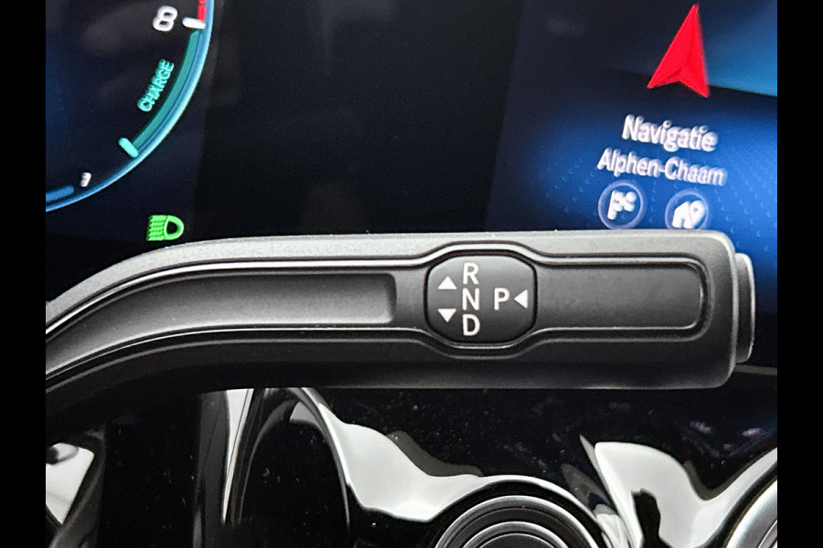 Mercedes-Benz GLA 250 e Business Solution AMG Limited lichtmetalen velgen | Wide screen | Navigatie MBUX | Parking support met camera Inclusief 24 maanden MB Certified garantie voor Europa.