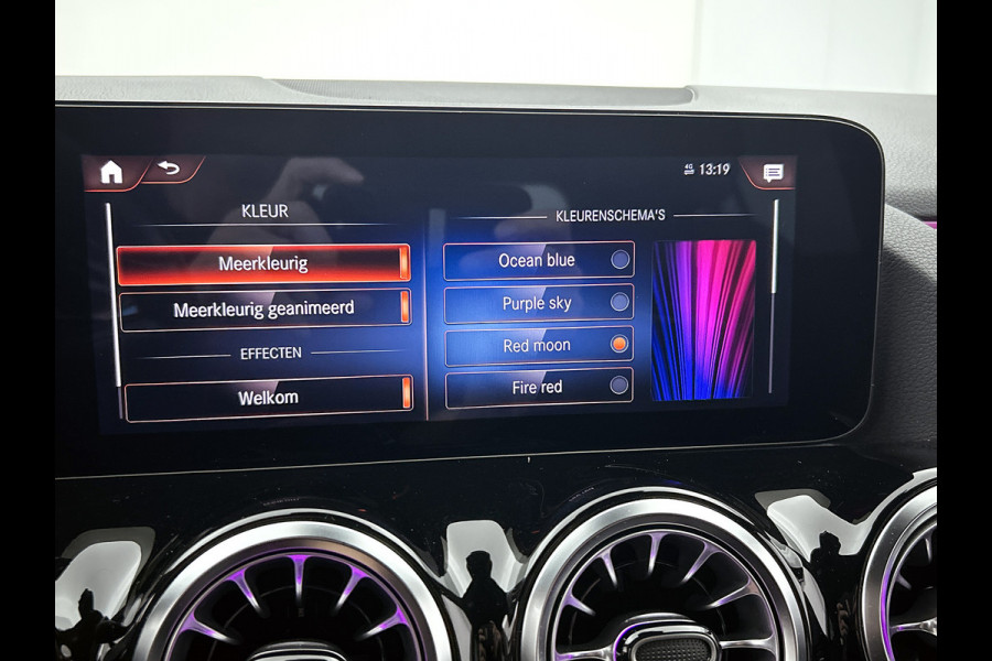 Mercedes-Benz GLA 250 e Business Solution AMG Limited lichtmetalen velgen | Wide screen | Navigatie MBUX | Parking support met camera Inclusief 24 maanden MB Certified garantie voor Europa.