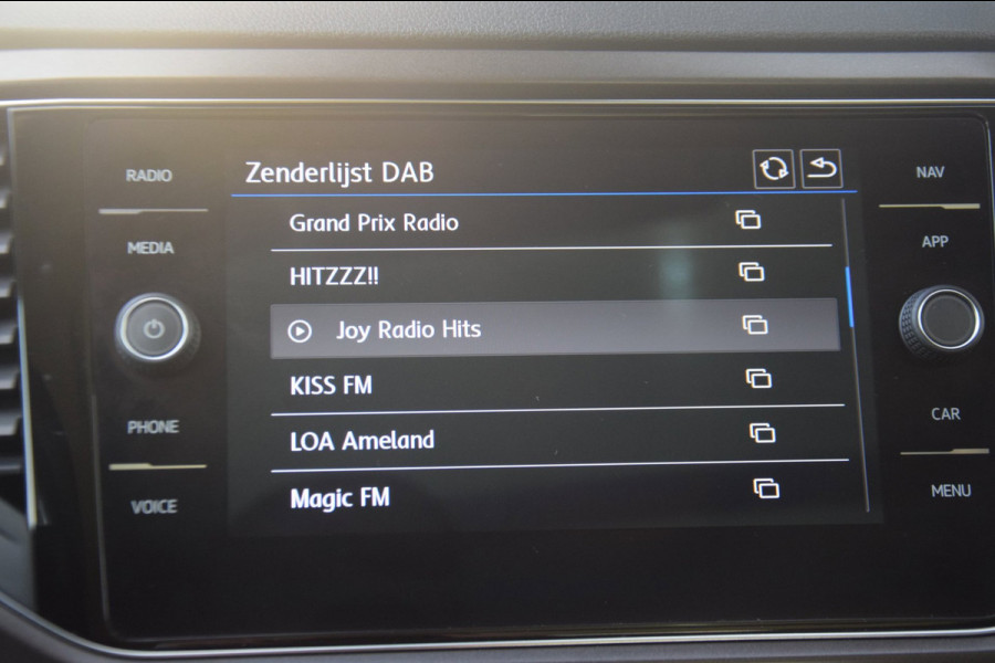 Volkswagen T-Roc 1.5 TSI Style PANORAMADAK/LED KOPLAMPEN/EXECUTIVE EN SPIEGEL-PAKKET