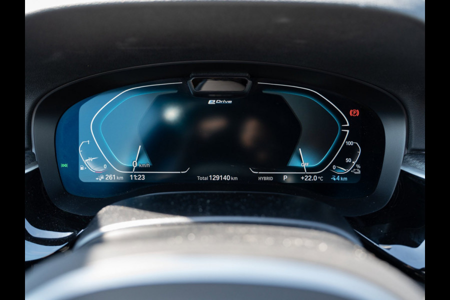 BMW 5 Serie 530e xDrive 292PK High Executive | M-Sport Shadow | HUD | CoPilot | Ambient