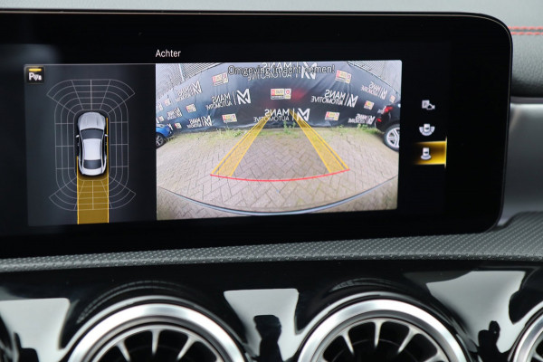 Mercedes-Benz CLA-Klasse 200 AMG Line Premium Plus / PANO / MEMORY / BURMESTER / KEYLESS / CAMERA