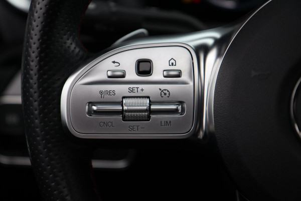 Mercedes-Benz CLA-Klasse 200 AMG Line Premium Plus / PANO / MEMORY / BURMESTER / KEYLESS / CAMERA
