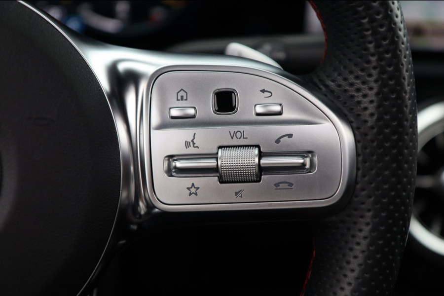 Mercedes-Benz CLA-Klasse 200 AMG Line Premium Plus / PANO / MEMORY / BURMESTER / KEYLESS / CAMERA