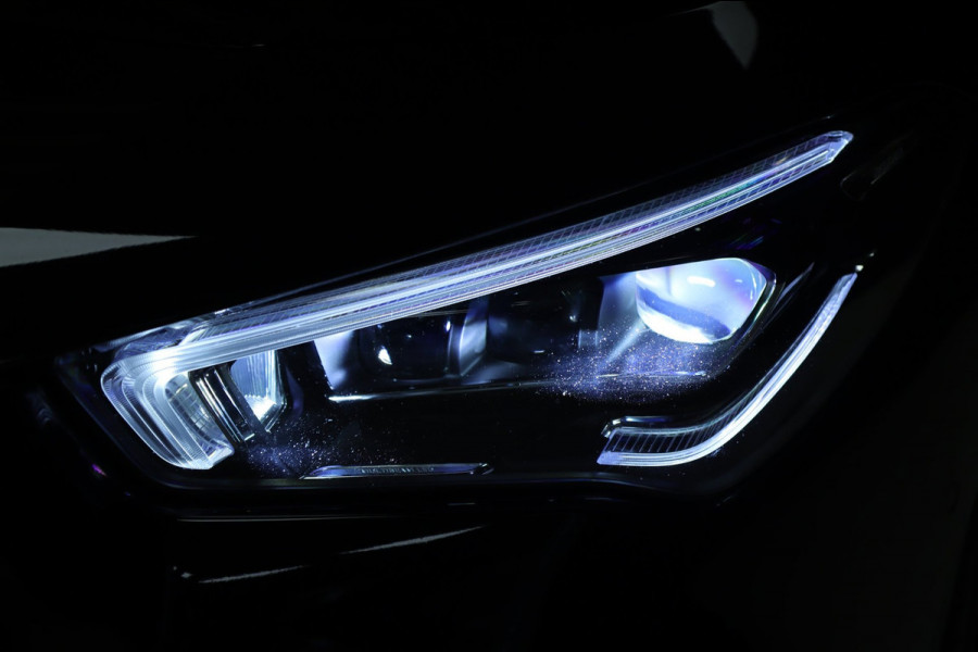 Mercedes-Benz CLA-Klasse 200 AMG Line Premium Plus / PANO / MEMORY / BURMESTER / KEYLESS / CAMERA